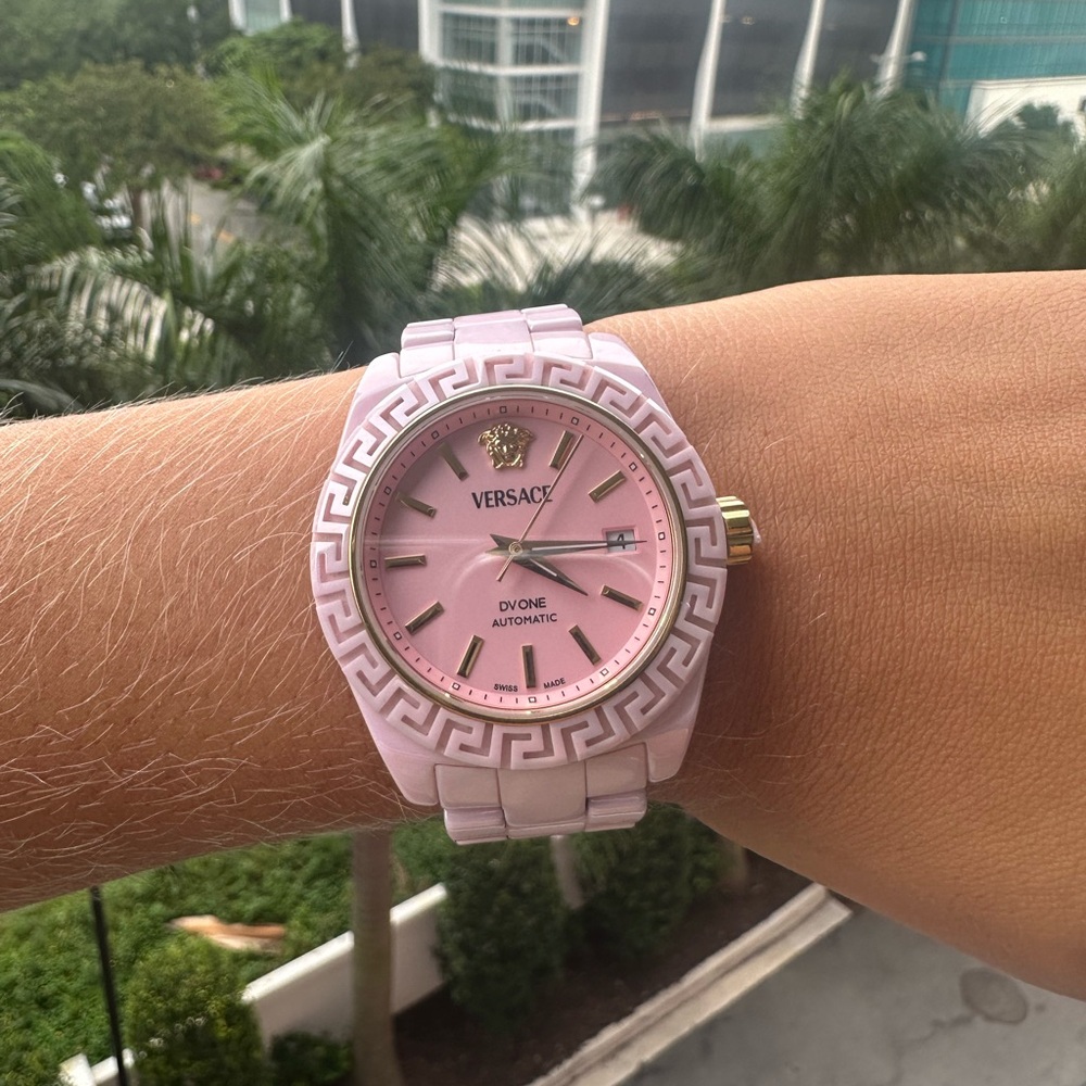 SELL MY AUTOMATIC VERSACE WATCH - Picture 3 of 5